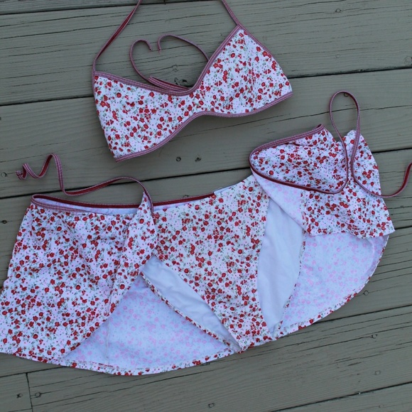 Nautica Other - Super cute floral 3 piece swimsuit